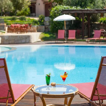 Coastal Hideaway With Pool * 빌라시미우스