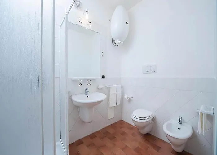 Coastal Hideaway With Pool Apartmán