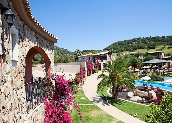 Coastal Hideaway With Pool Apartmán Villasimius