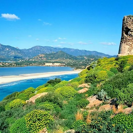 Apartment Coastal Hideaway With Pool Villasimius