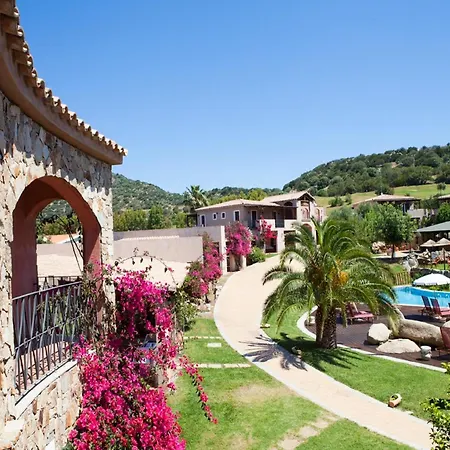 Appartamento Coastal Hideaway With Pool *