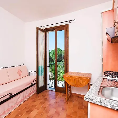 Coastal Hideaway With Pool Appartamento Villasimius