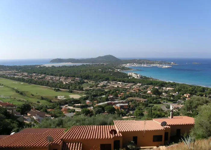 Apartment Coastal Hideaway With Pool Villasimius