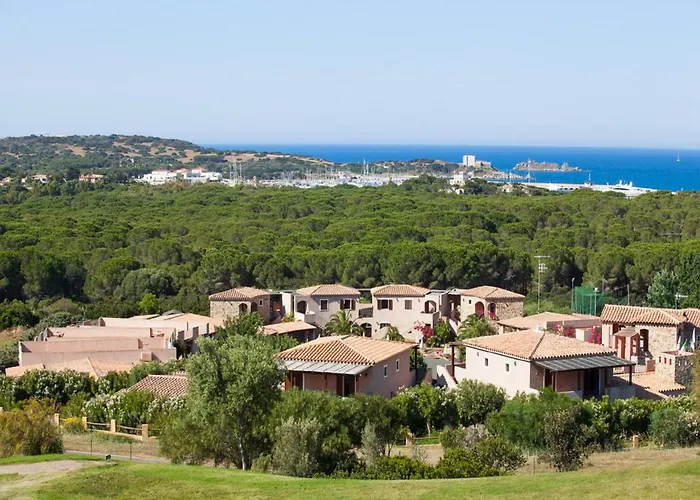 Apartment Coastal Hideaway With Pool Villasimius